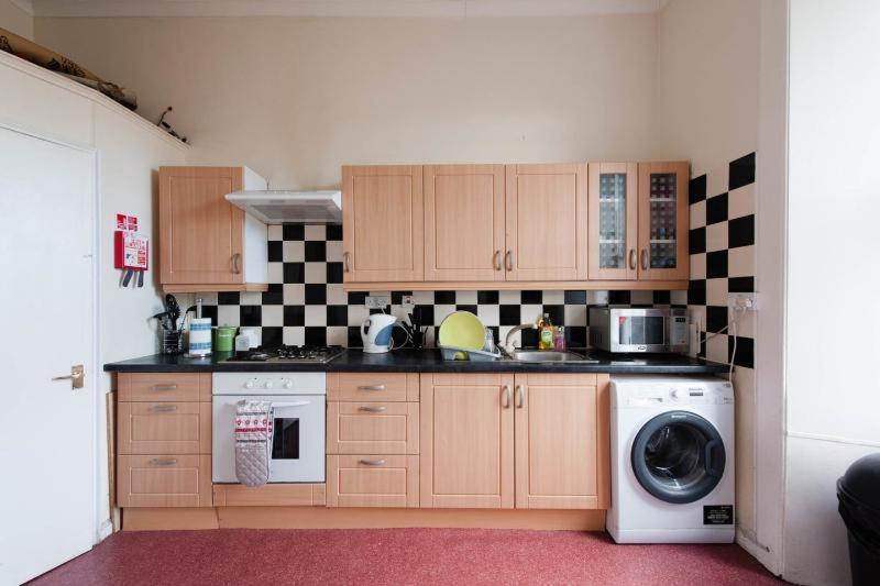 Edinburgh Central Roomz Aparthotel ภายนอก รูปภาพ